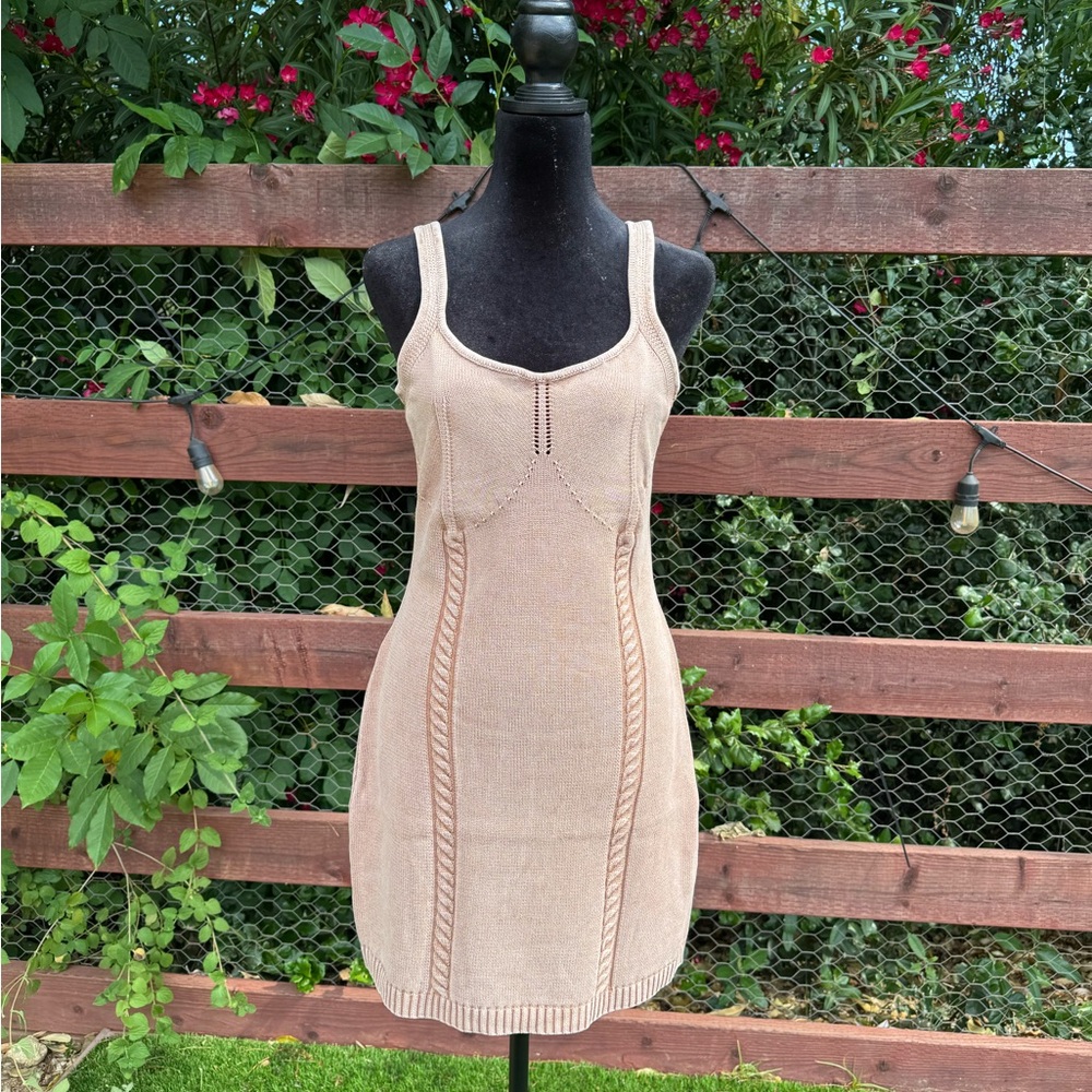 Promesa Beige Knit Midi Dress
